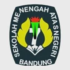 7 Senior High School Bandung logo